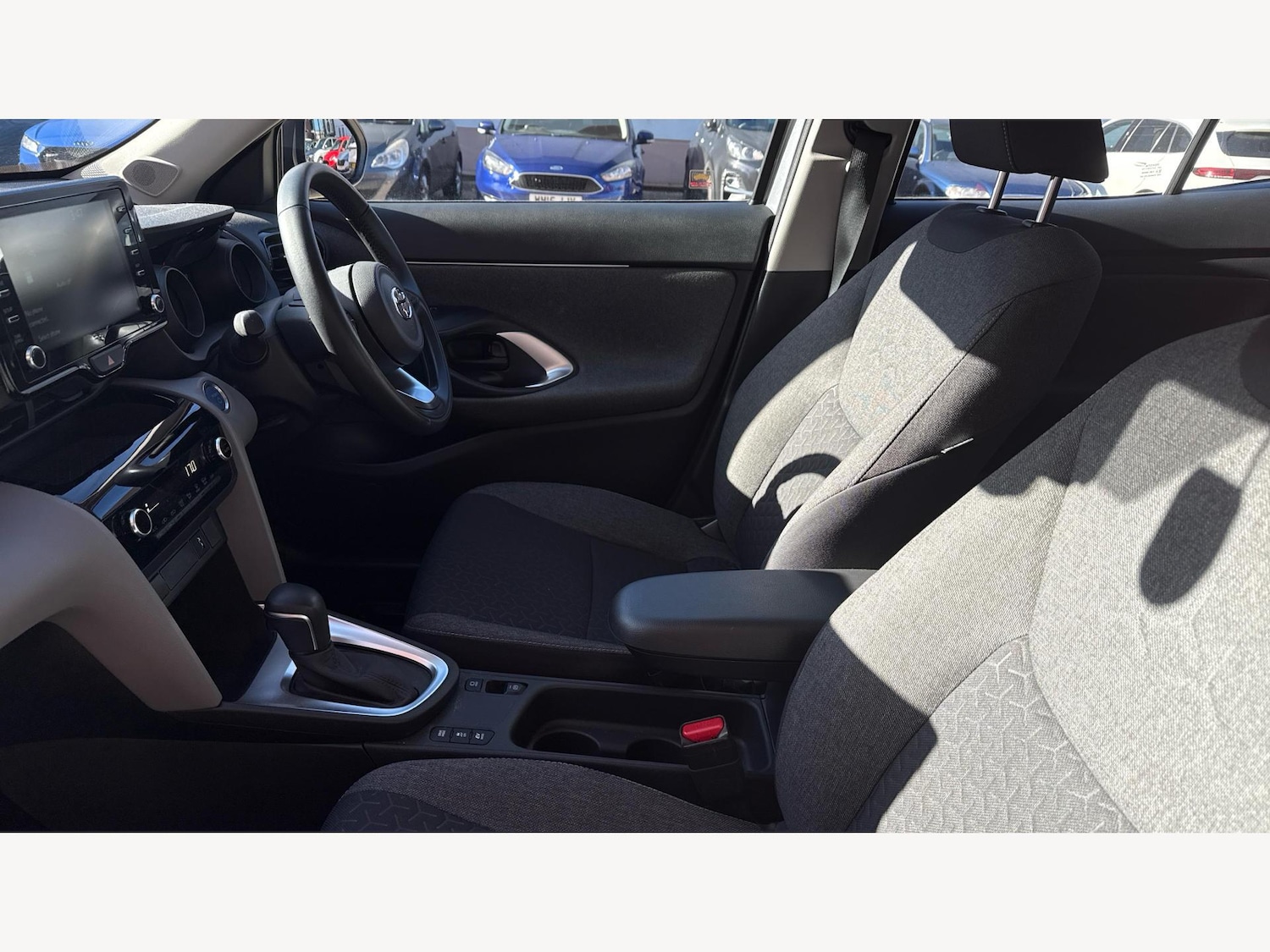 Used Toyota Yaris Cross 2022 for sale - 76370691: Photo 12