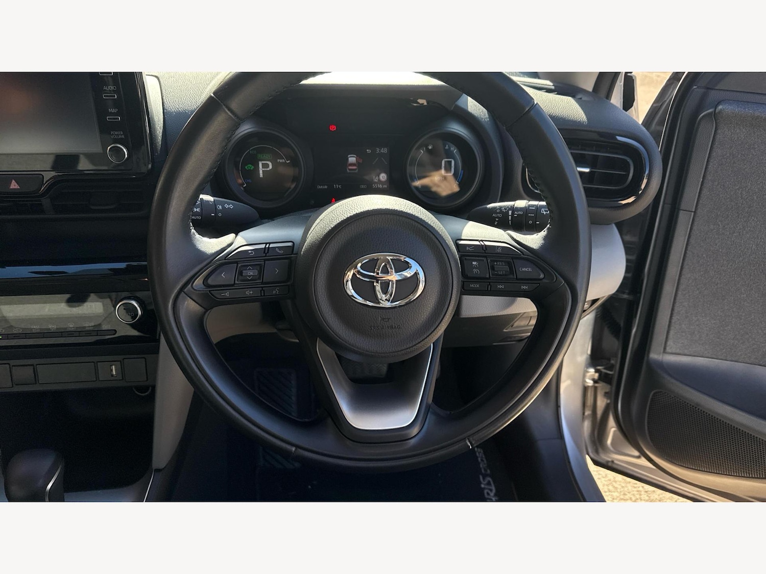 Used Toyota Yaris Cross 2022 for sale - 76370691: Photo 8