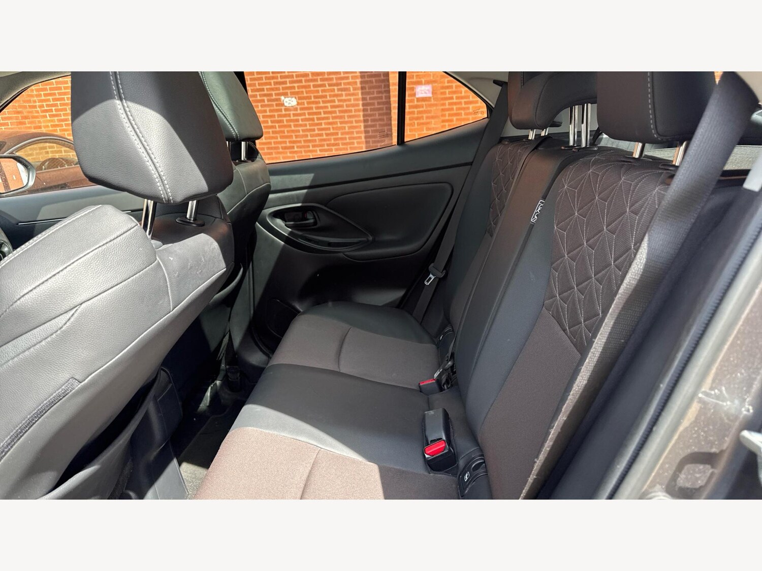 Used Toyota Yaris Cross 2023 for sale - 76295568: Photo 15