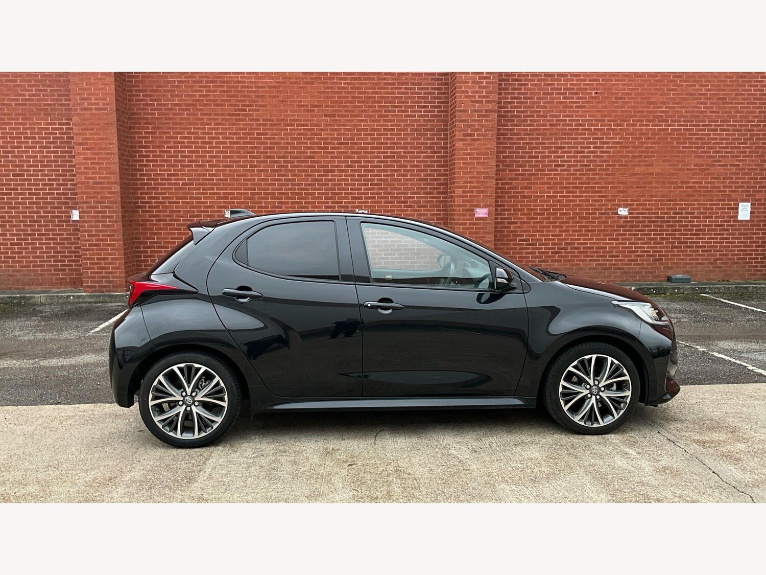 Used Toyota Yaris 2024 for sale - 77646387: Photo 18