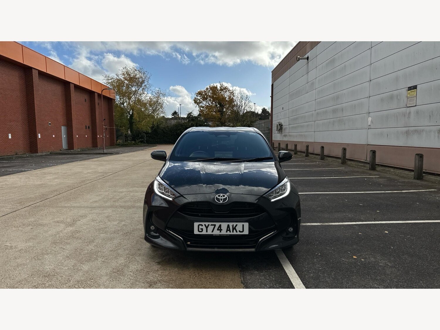 Used Toyota Yaris 2024 for sale - 76499008: Photo 17