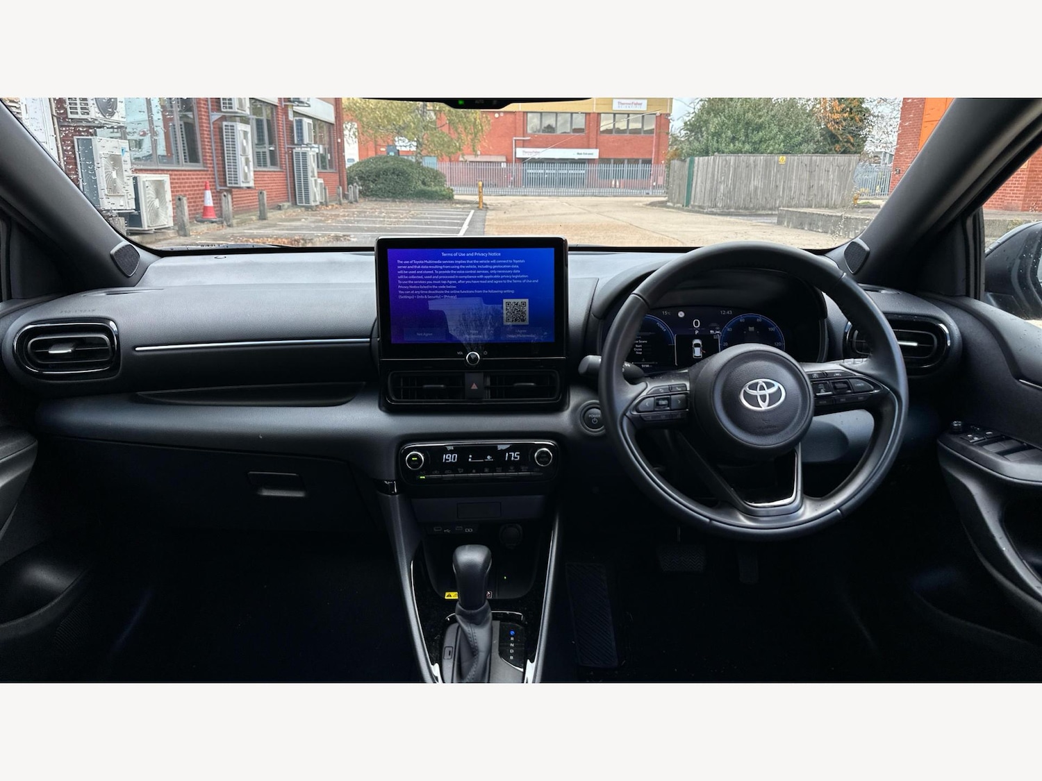 Used Toyota Yaris 2024 for sale - 76499008: Photo 7