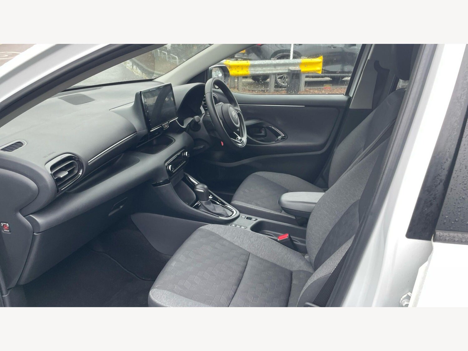 Used Toyota Yaris for sale - 77825145: Photo 12