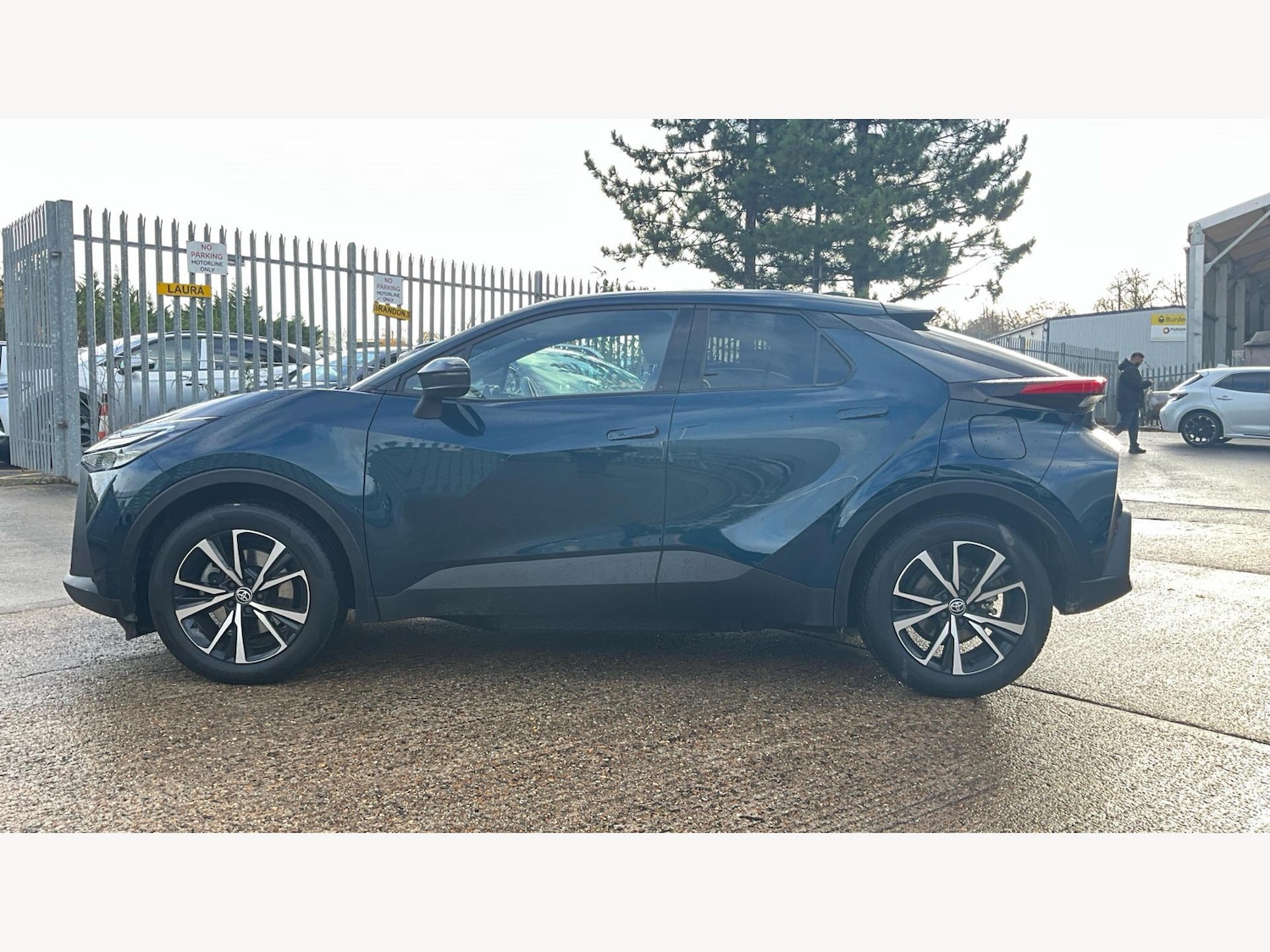 Used Toyota C-HR 2024 for sale - 77143064: Photo 19
