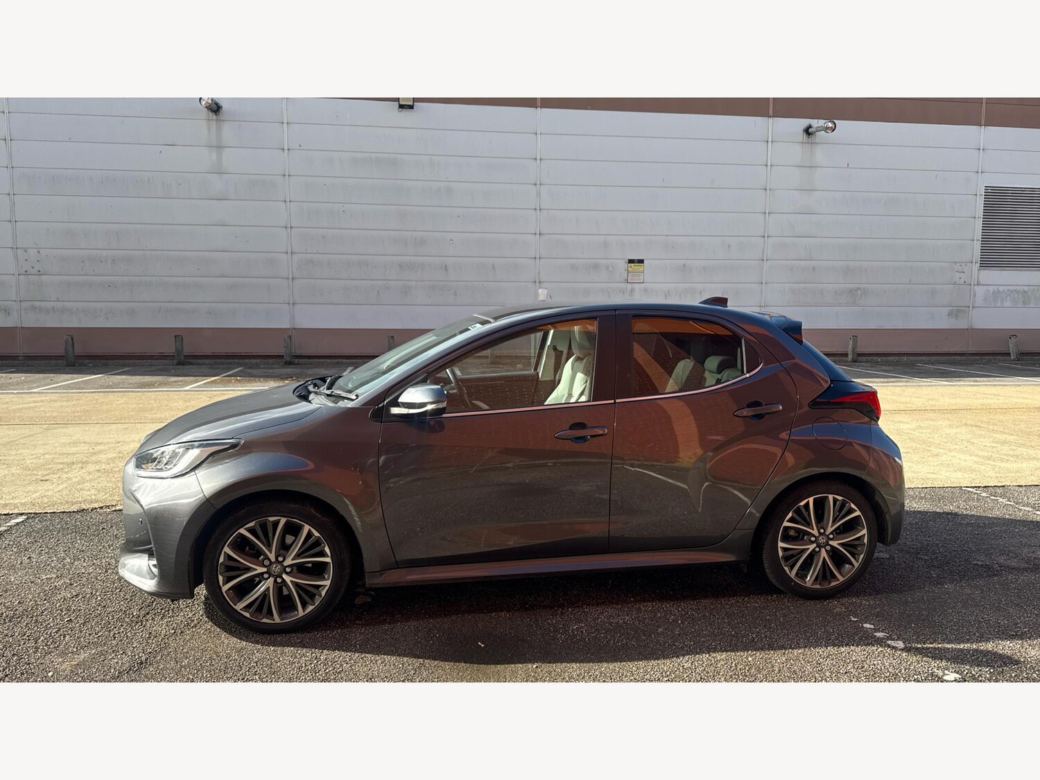 Used Toyota Yaris 2022 for sale - 76513067: Photo 19