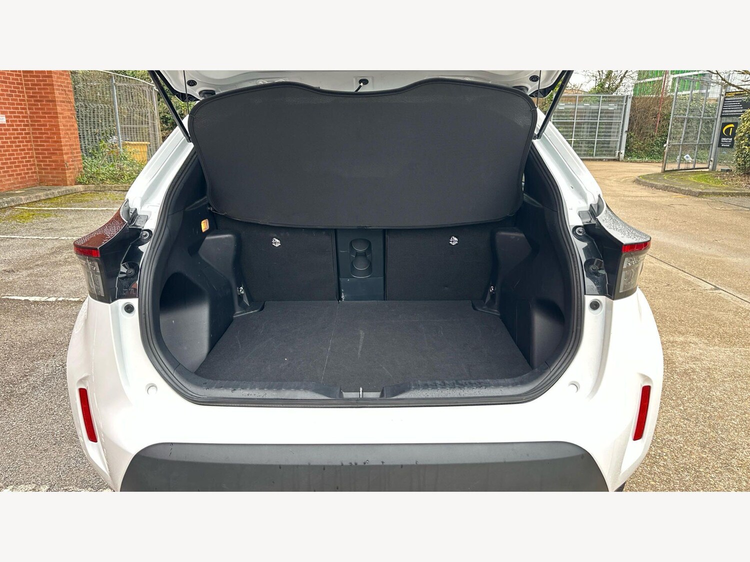 Used Toyota Yaris Cross for sale - 77924927: Photo 16