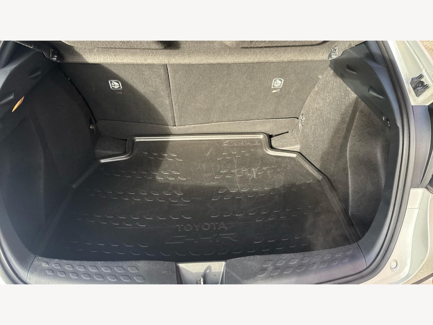 Used Toyota C-HR 2019 for sale - 76644680: Photo 16