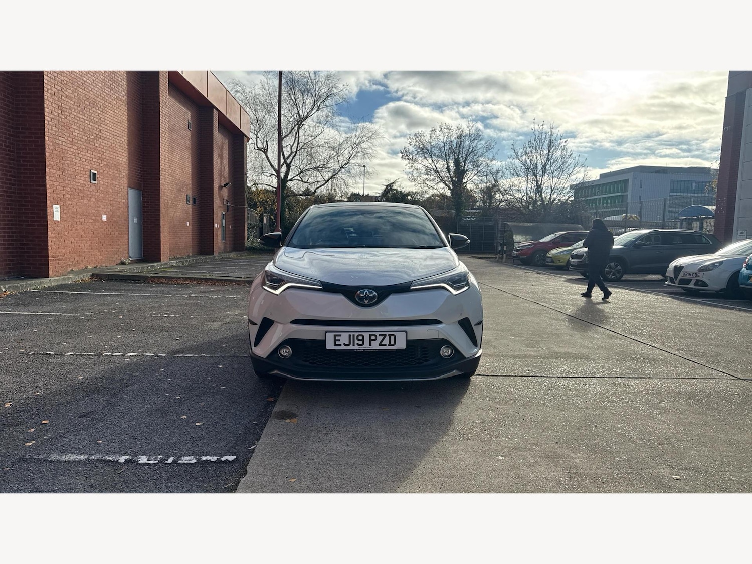Used Toyota C-HR 2019 for sale - 76644680: Photo 17