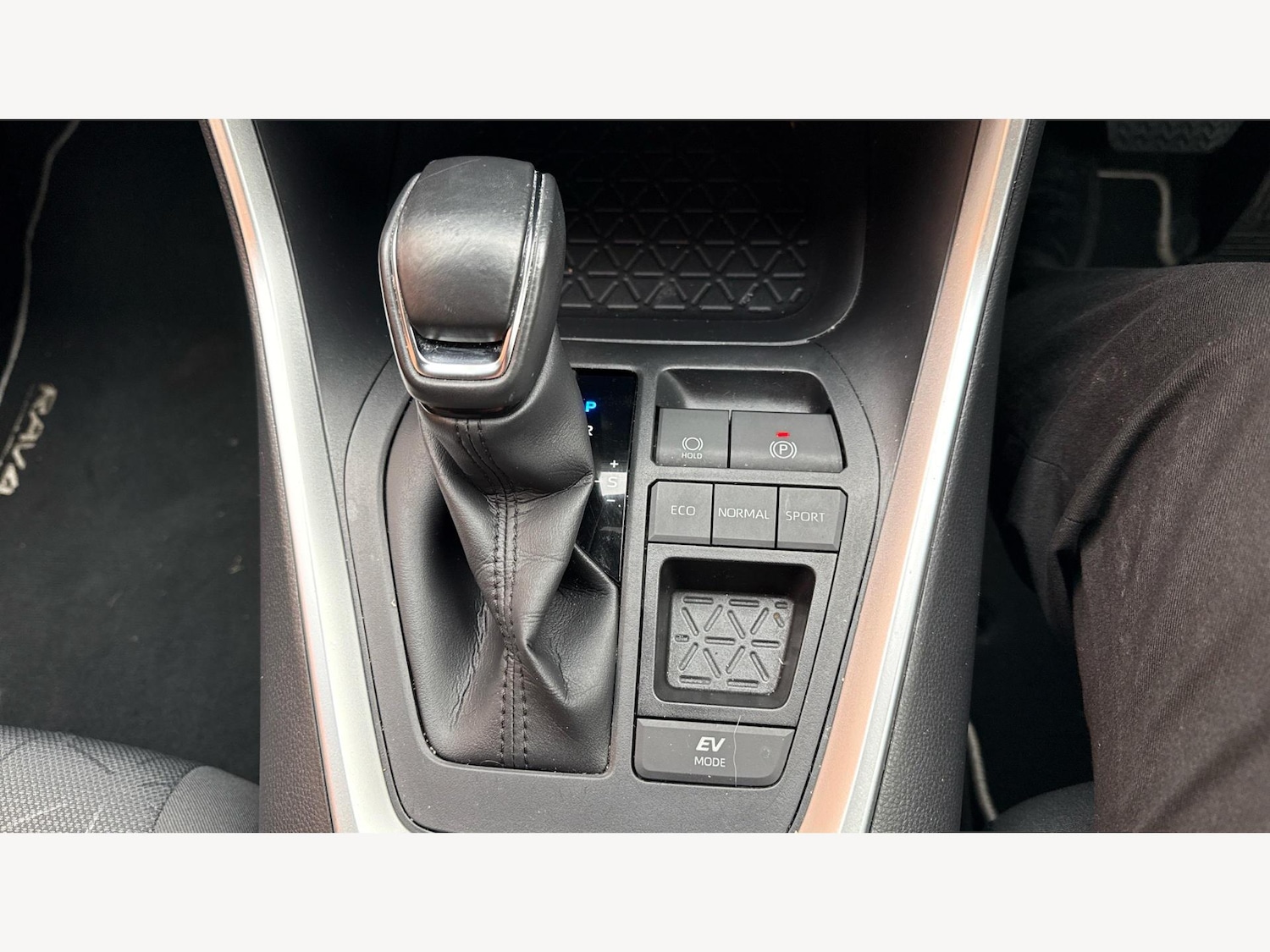 Used Toyota RAV4 2022 for sale - 77143447: Photo 23