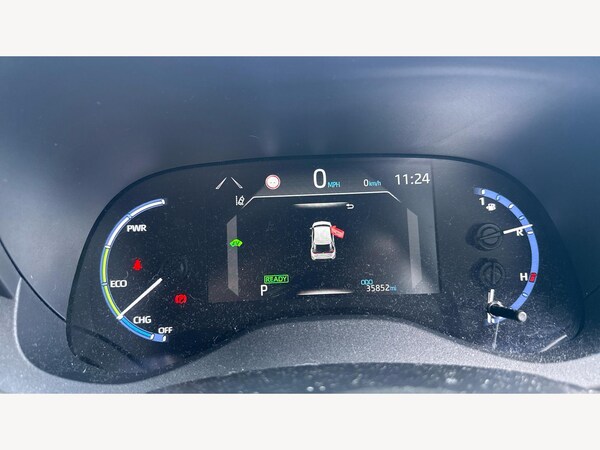 Used Toyota Yaris Cross 2022 for sale - 75635379: Photo 11