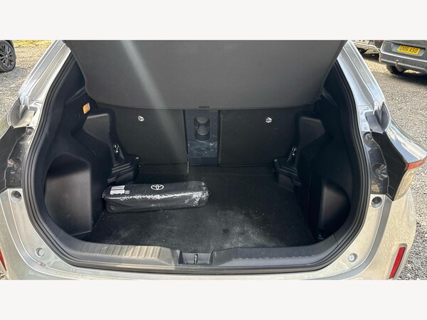 Used Toyota Yaris Cross 2022 for sale - 75635379: Photo 16