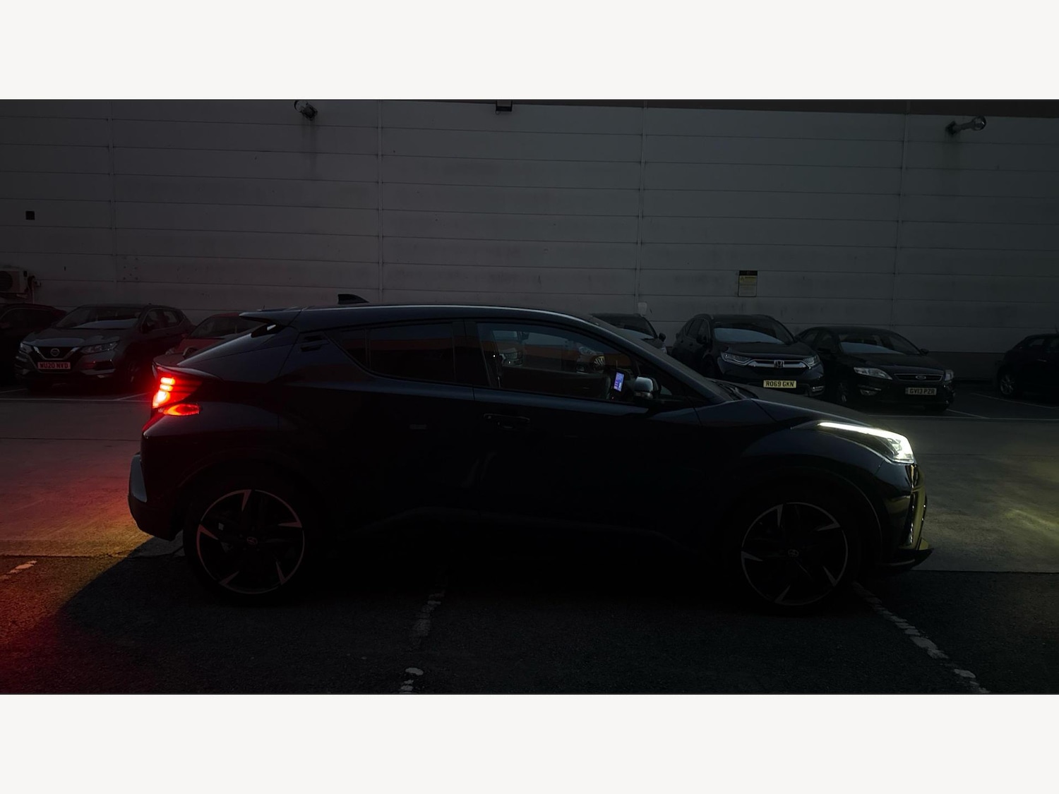 Used Toyota C-HR 2023 for sale - 76498970: Photo 18