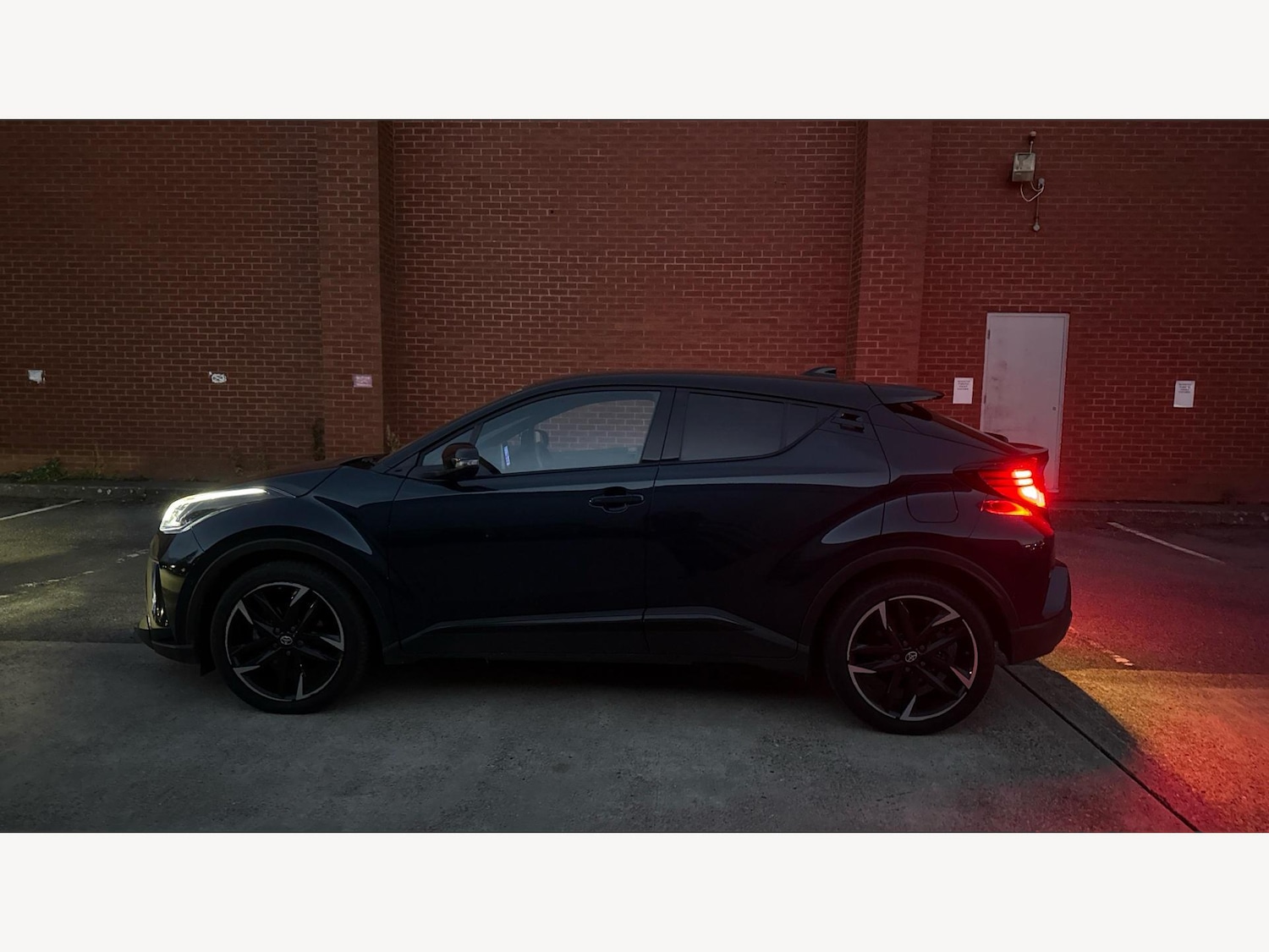 Used Toyota C-HR 2023 for sale - 76498970: Photo 19