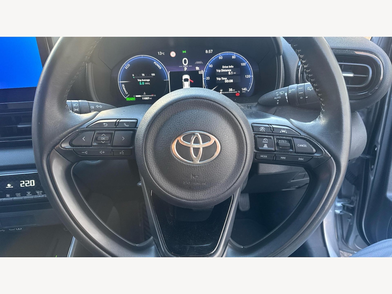 Used Toyota Yaris 2024 for sale - 76513271: Photo 10
