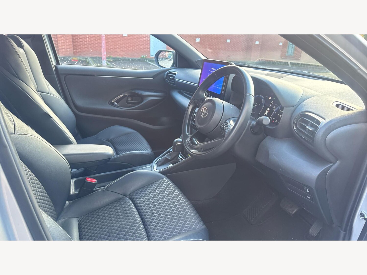 Used Toyota Yaris 2024 for sale - 76513271: Photo 13