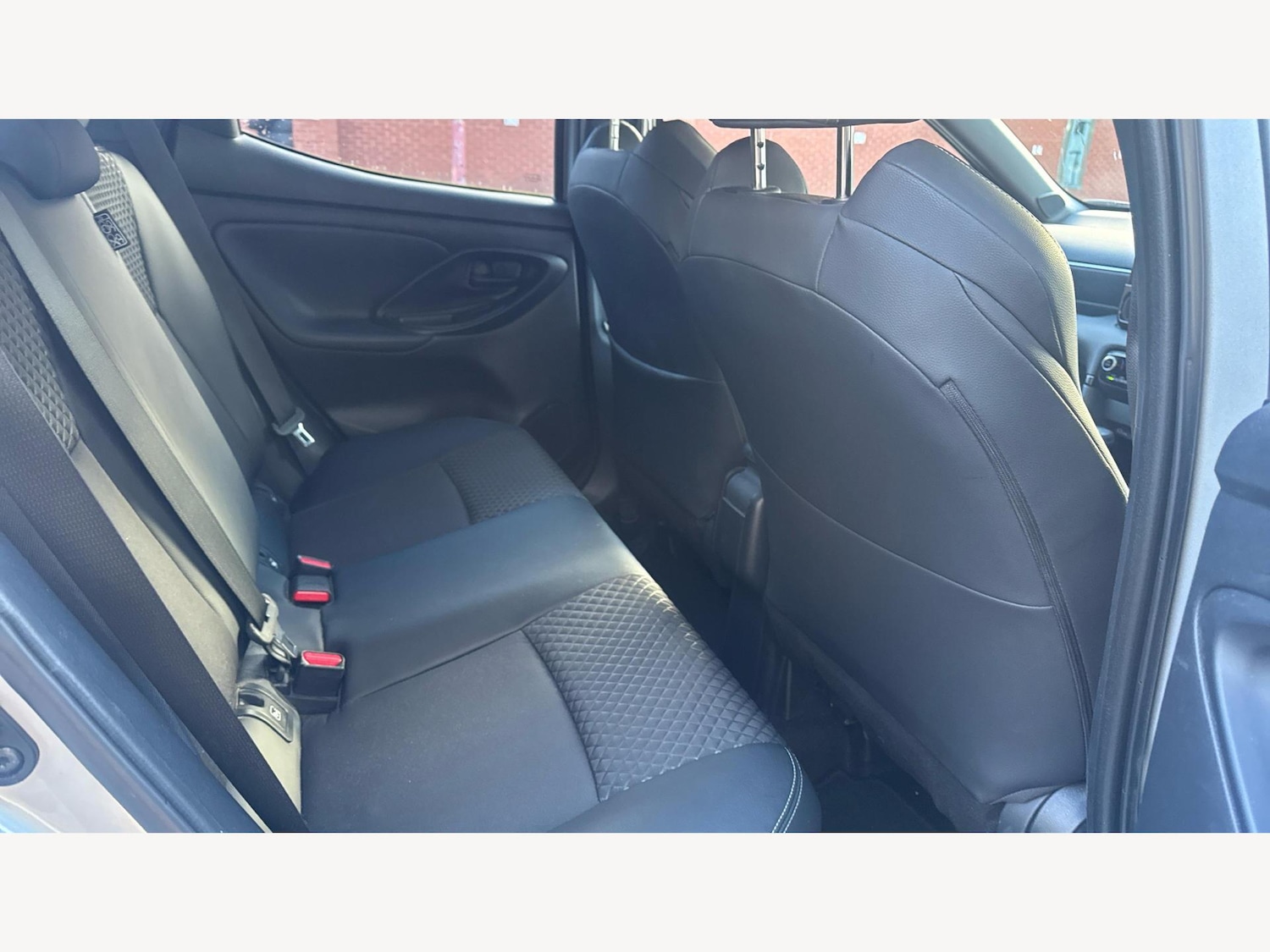 Used Toyota Yaris 2024 for sale - 76513271: Photo 14