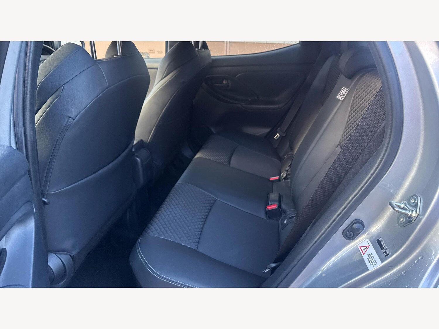 Used Toyota Yaris 2024 for sale - 76513271: Photo 15