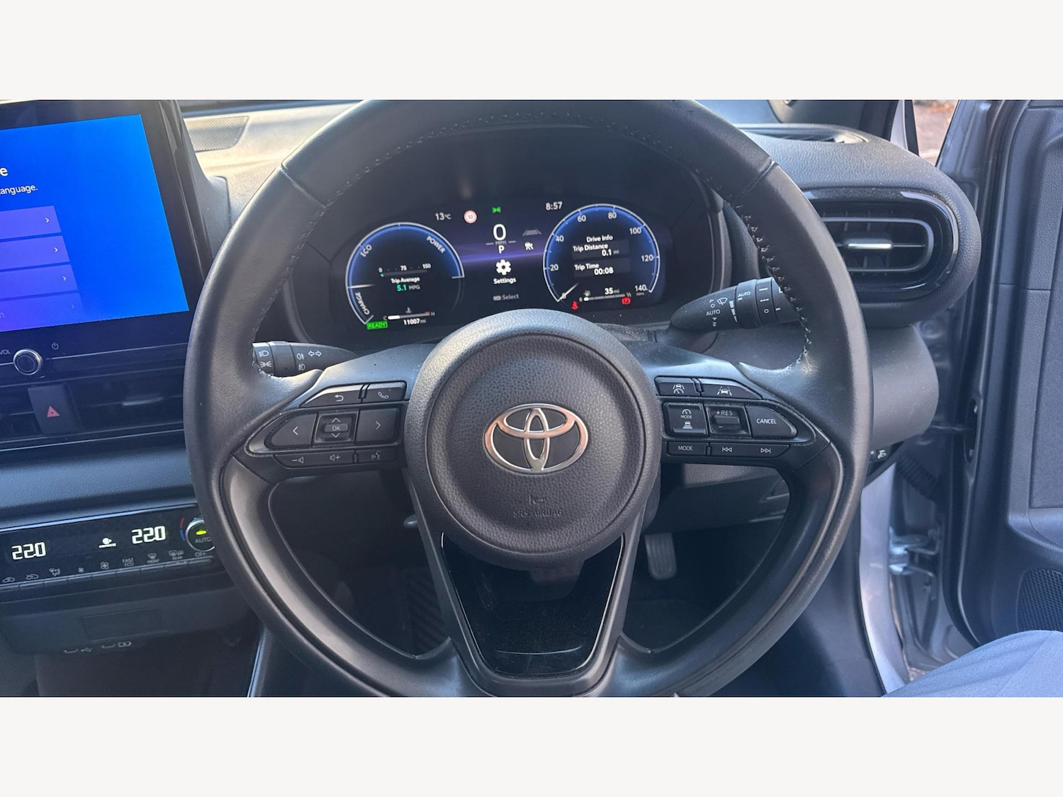 Used Toyota Yaris 2024 for sale - 76513271: Photo 8