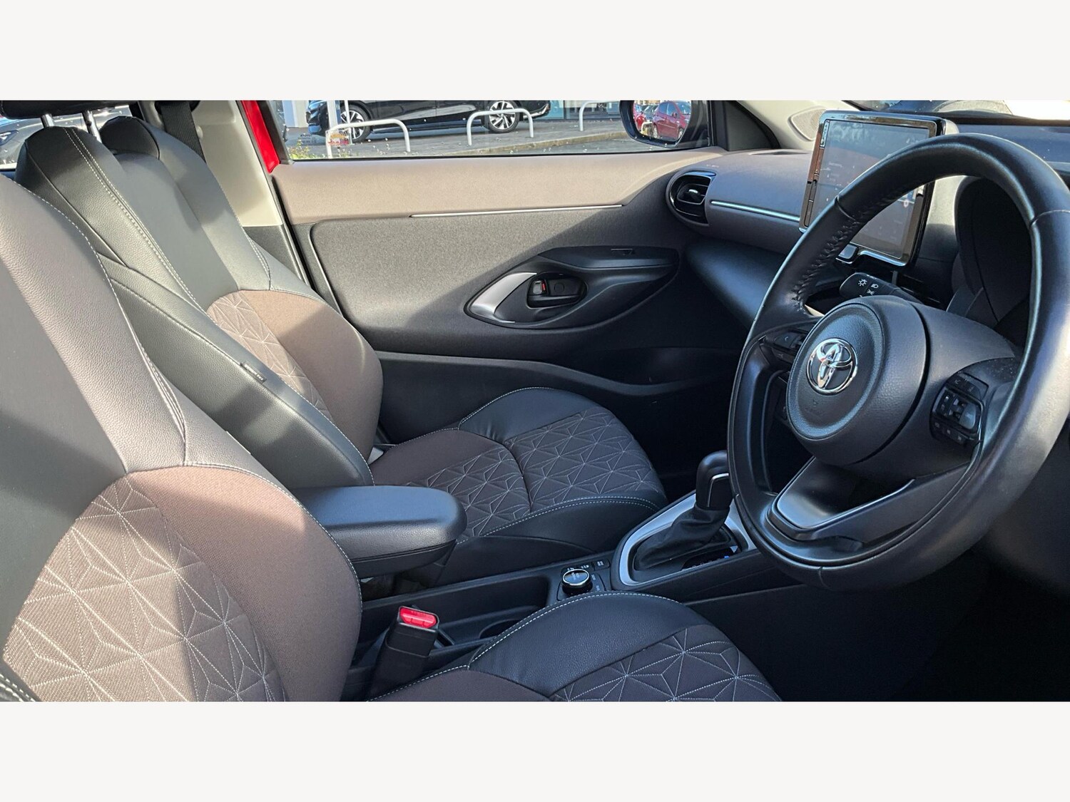 Used Toyota Yaris Cross 2023 for sale - 77175250: Photo 13