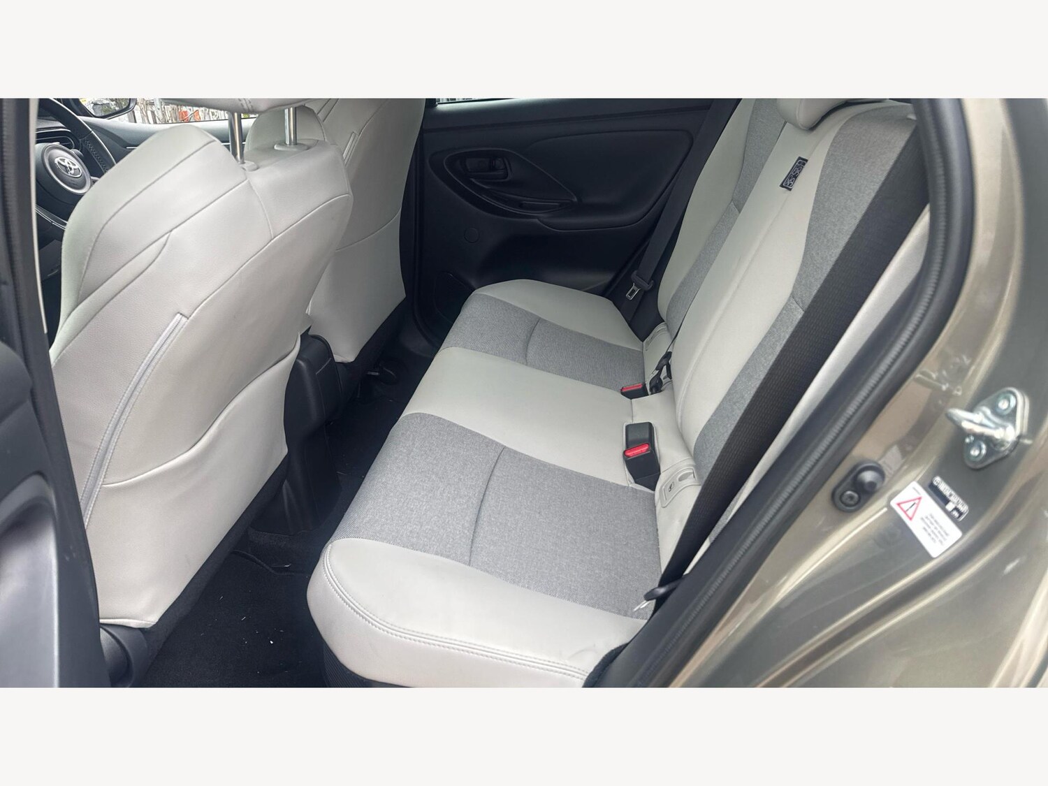 Used Toyota Yaris 2022 for sale - 77496622: Photo 15