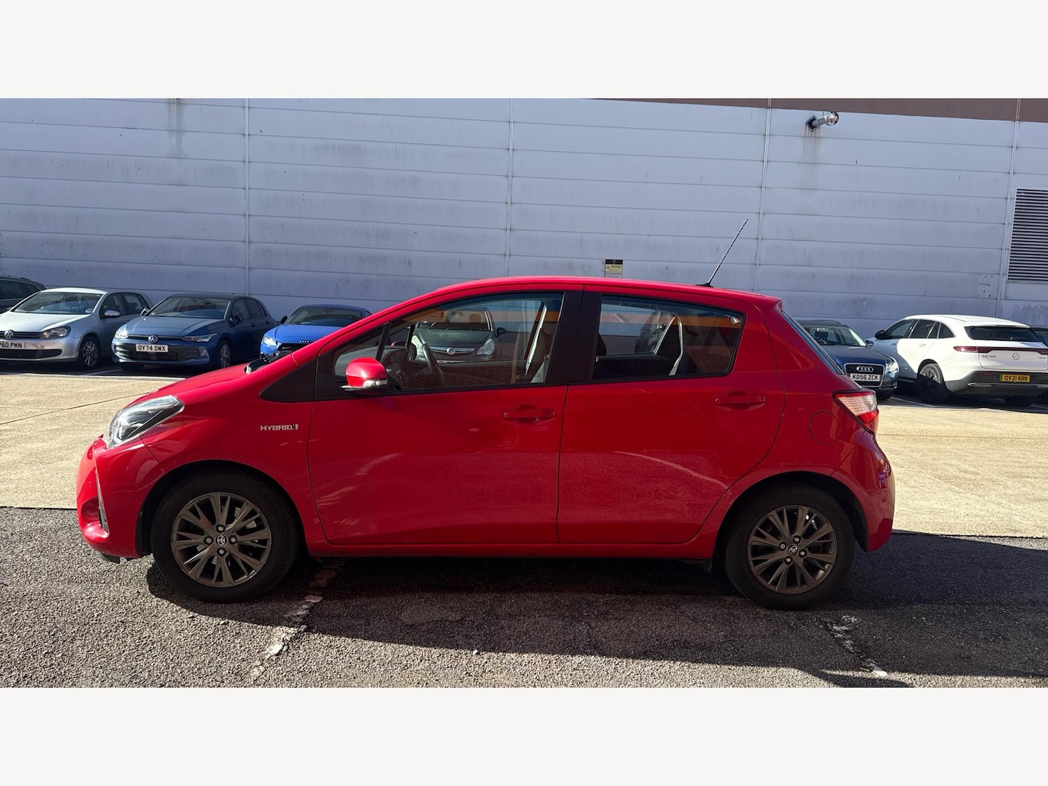 Used Toyota Yaris 2017 for sale - 76370653: Photo 19