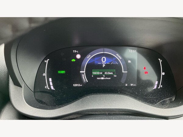 Used Toyota Yaris Cross 2024 for sale - 76072181: Photo 11