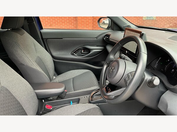 Used Toyota Yaris Cross 2024 for sale - 76072181: Photo 13