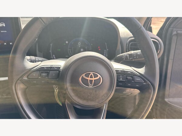 Used Toyota Yaris Cross 2024 for sale - 76151889: Photo 10