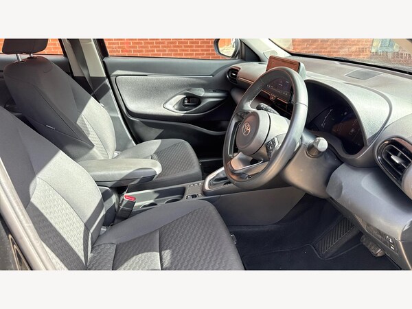 Used Toyota Yaris Cross 2024 for sale - 76151889: Photo 13