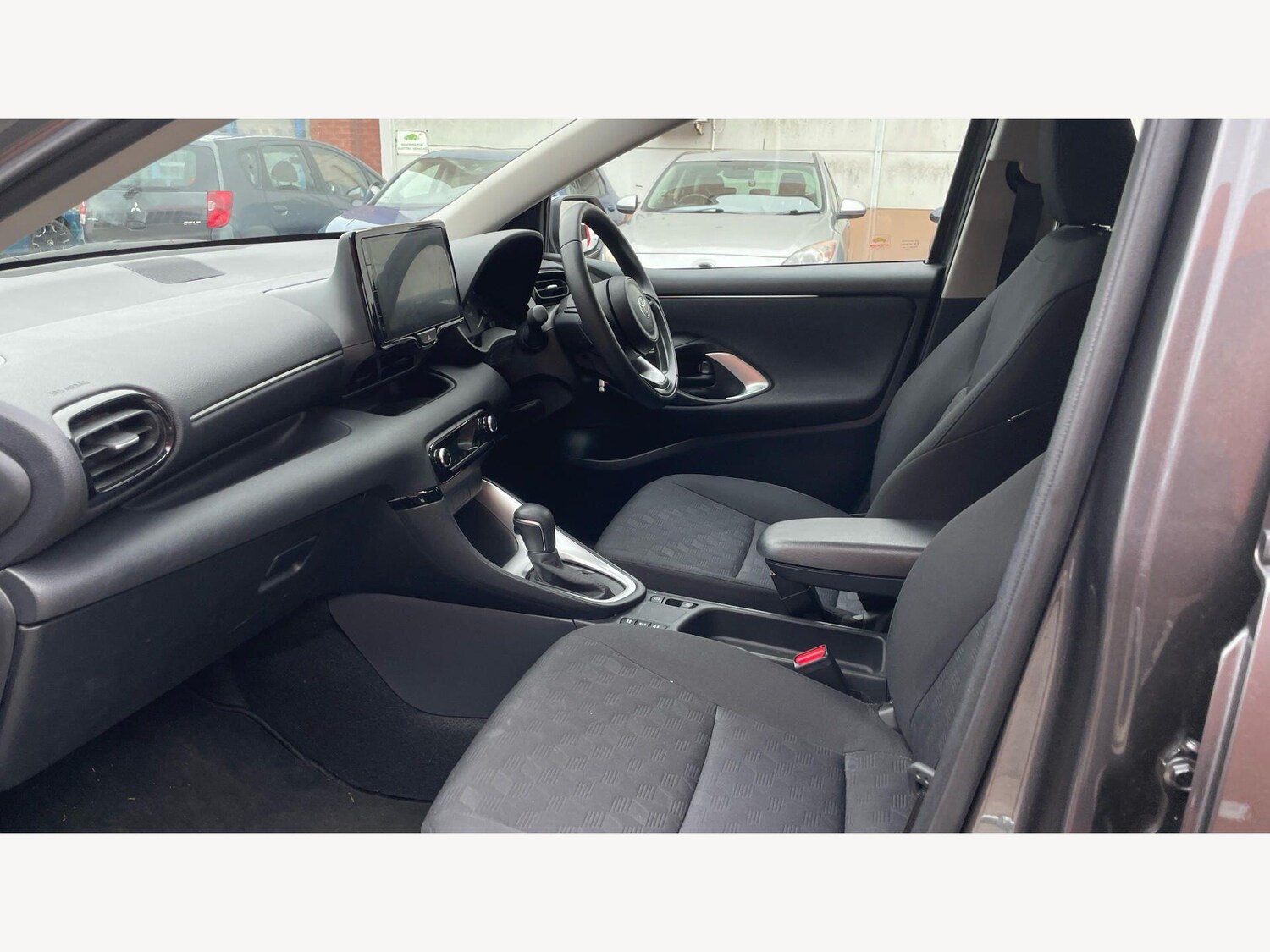 Used Toyota Yaris for sale - 78215011: Photo 12