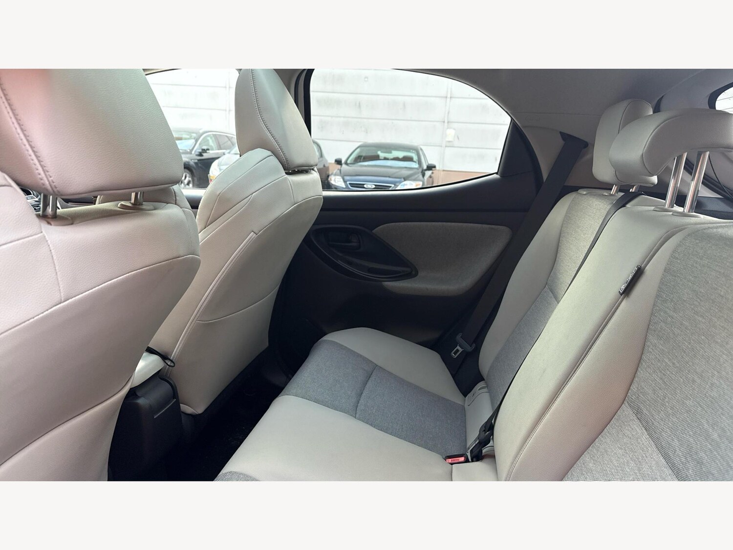 Used Toyota Yaris 2022 for sale - 77203789: Photo 15