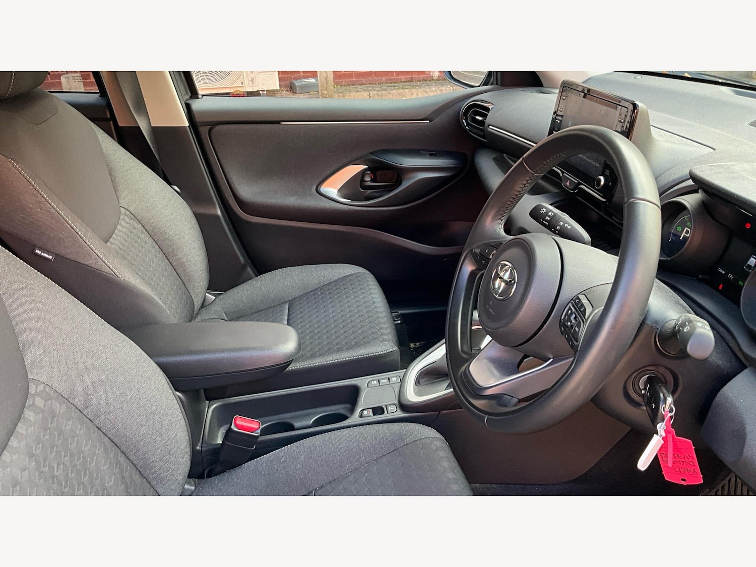 Used Toyota Yaris 2023 for sale - 77142925: Photo 13