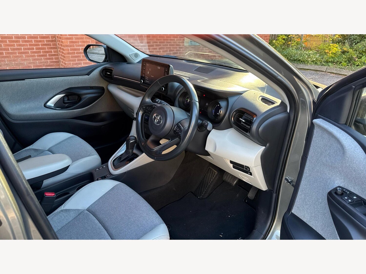 Used Toyota Yaris 2021 for sale - 76370703: Photo 13