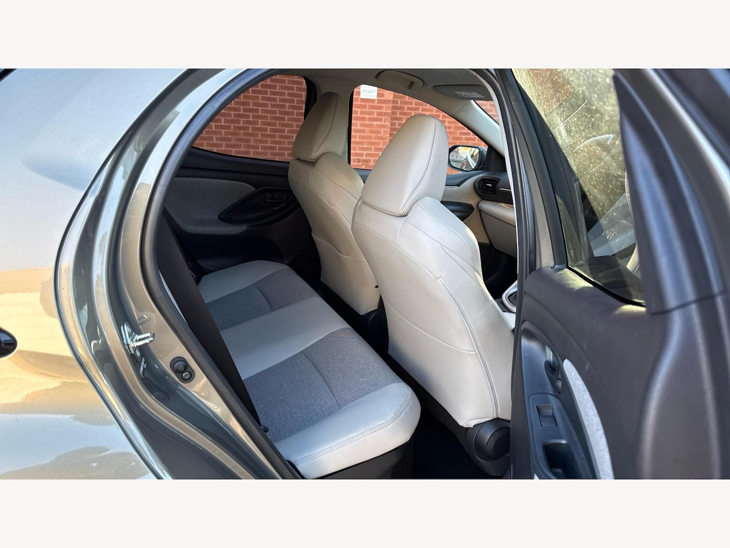 Used Toyota Yaris 2021 for sale - 76370703: Photo 14