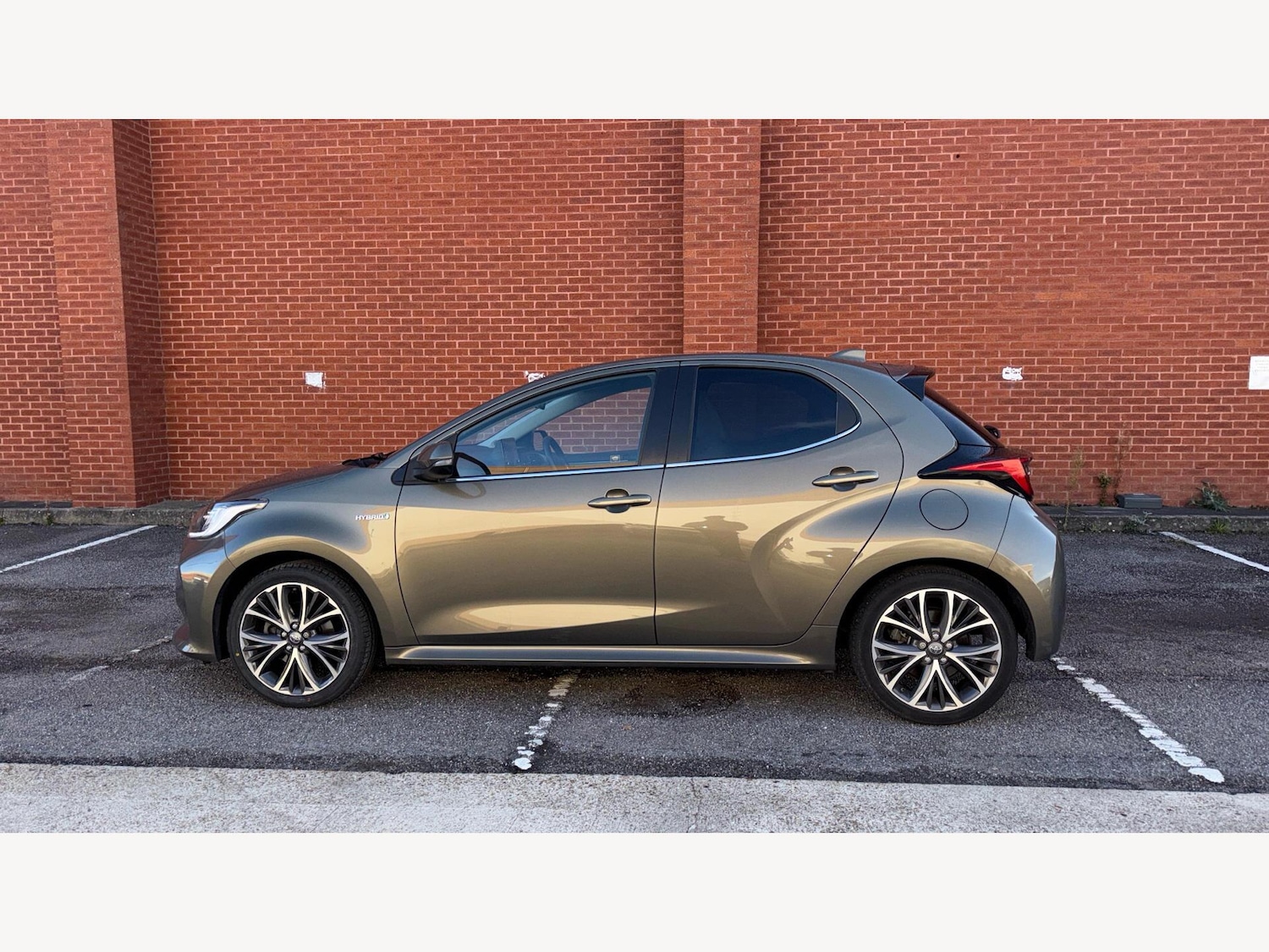 Used Toyota Yaris 2021 for sale - 76370703: Photo 19