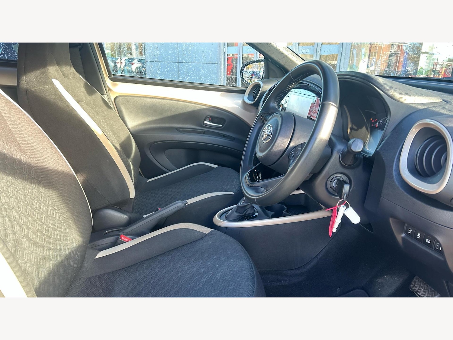 Used Toyota Aygo X 2023 for sale - 76689601: Photo 13
