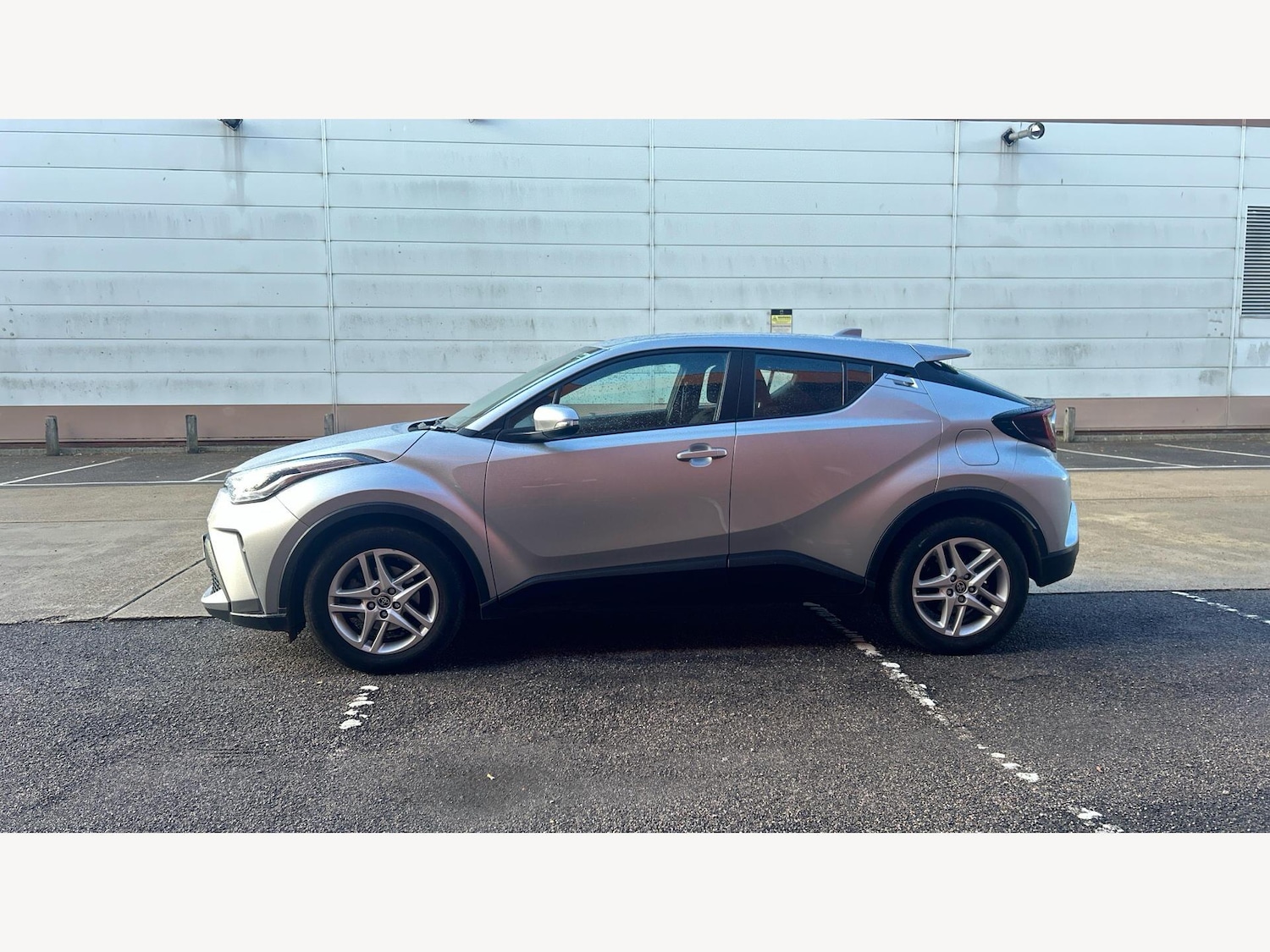 Used Toyota C-HR 2022 for sale - 77203532: Photo 19