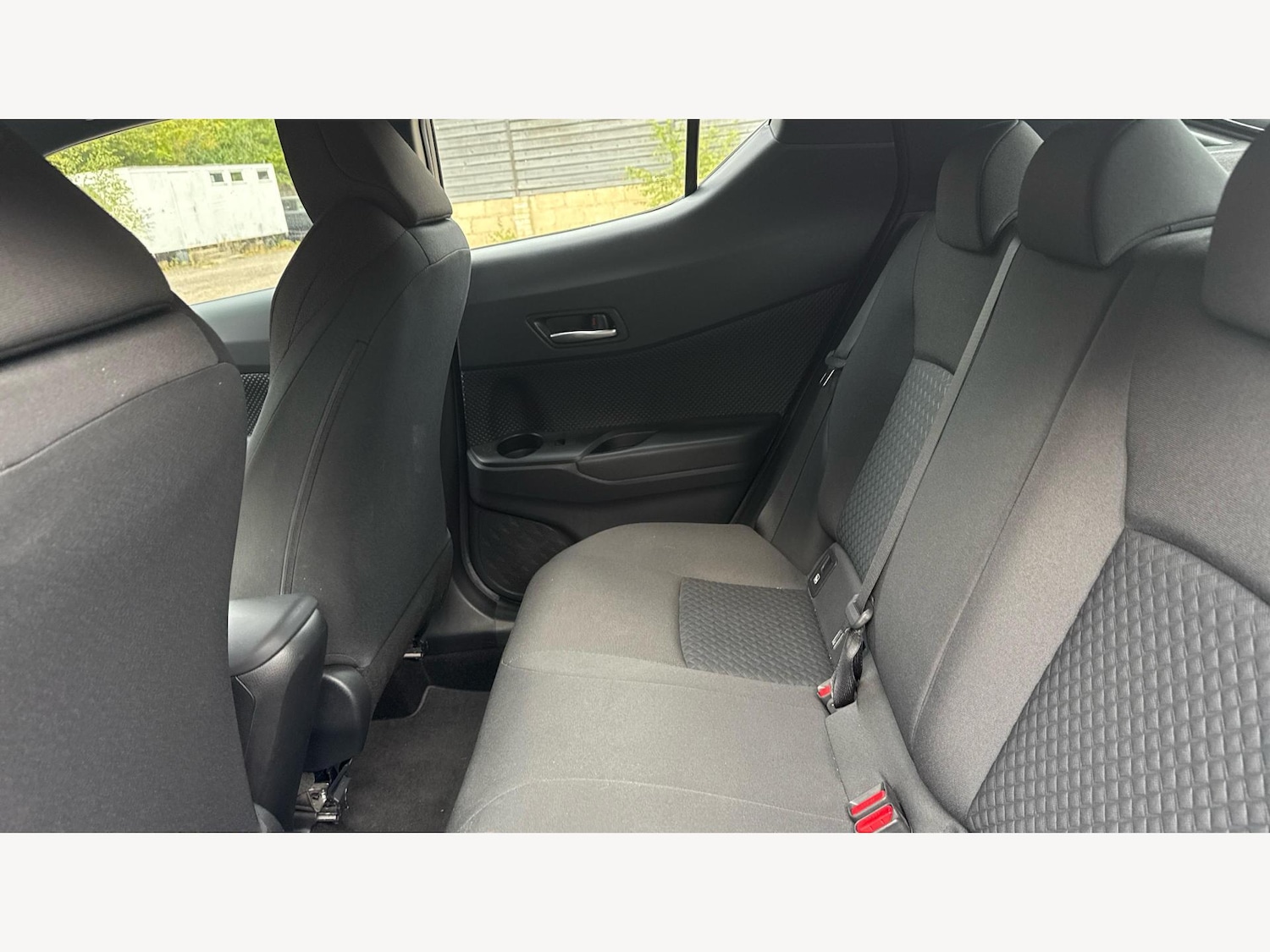 Used Toyota C-HR 2019 for sale - 76175653: Photo 15