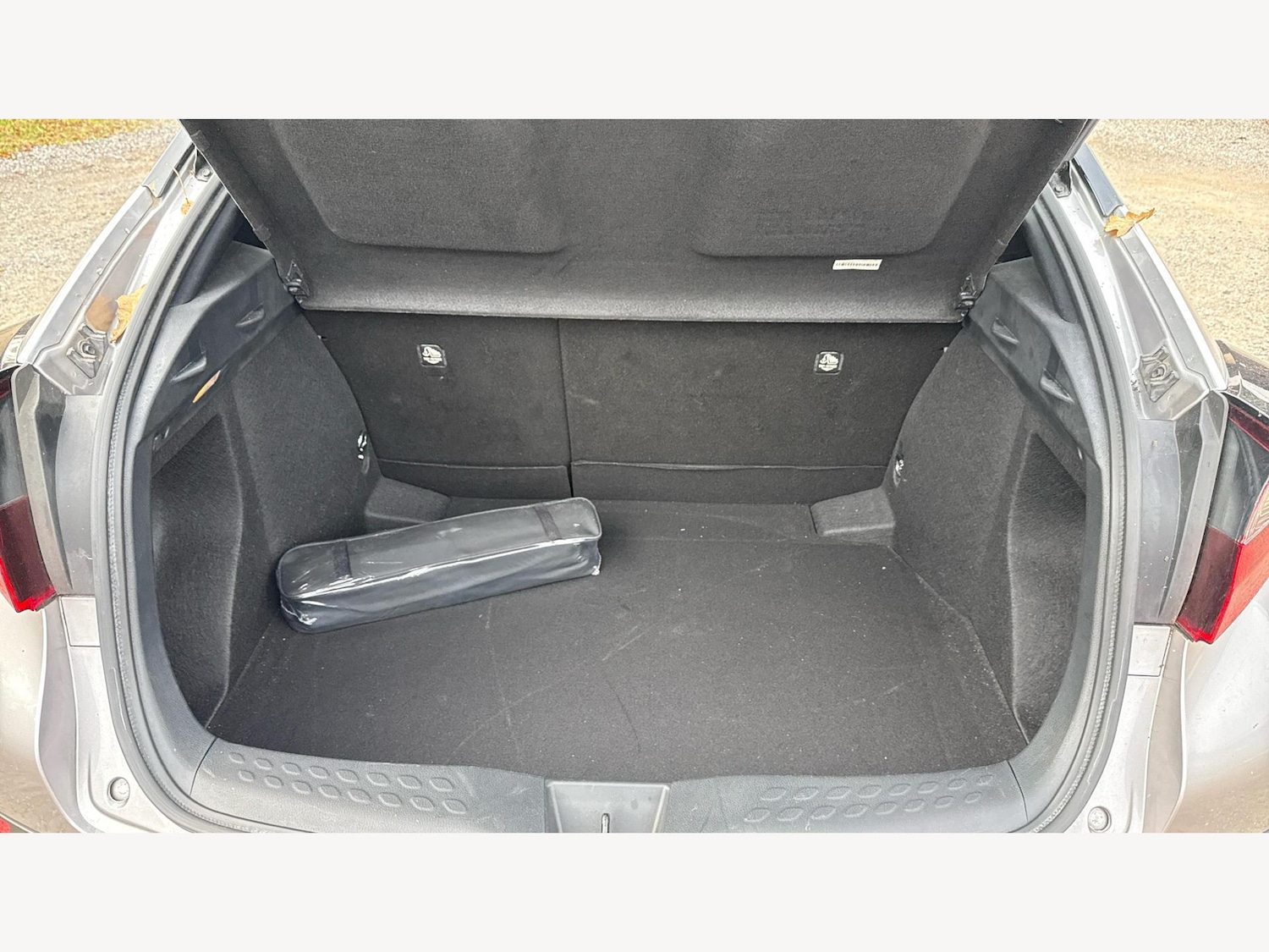 Used Toyota C-HR 2019 for sale - 76175653: Photo 16