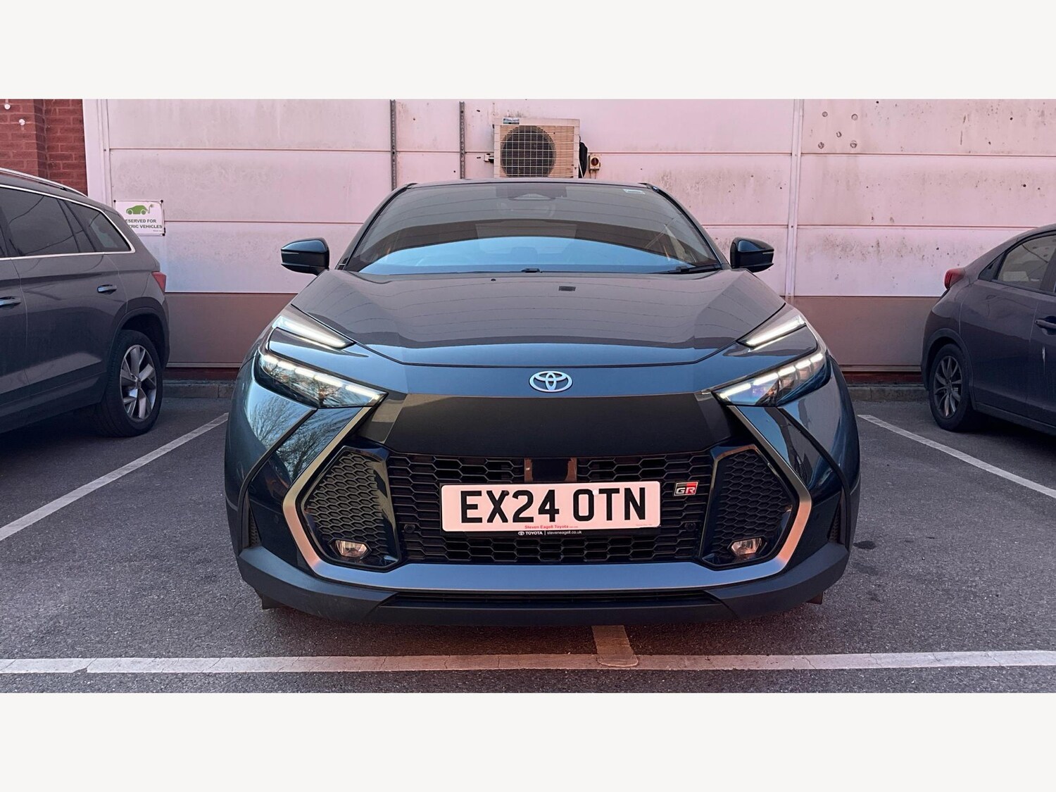Used Toyota C-HR 2024 for sale - 76689811: Photo 17