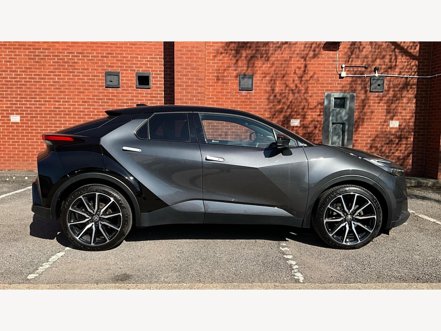 Used Toyota C-HR 2024 for sale - 76689811: Photo 18