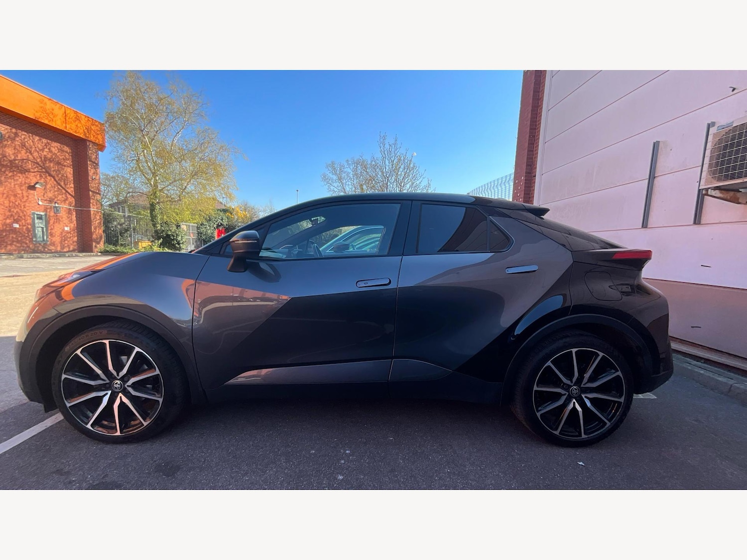 Used Toyota C-HR 2024 for sale - 76689811: Photo 19