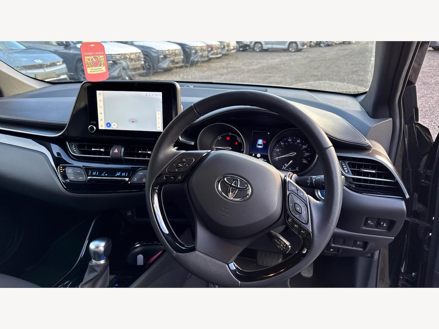 Used Toyota C-HR 2023 for sale - 76689887: Photo 7
