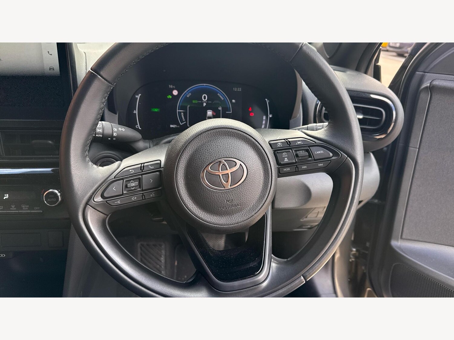 Used Toyota Yaris Cross 2024 for sale - 76260076: Photo 10