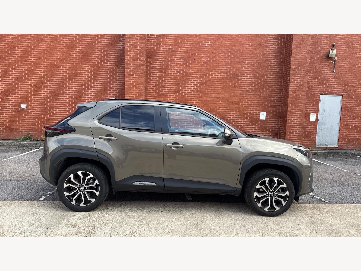 Used Toyota Yaris Cross 2024 for sale - 76260076: Photo 18