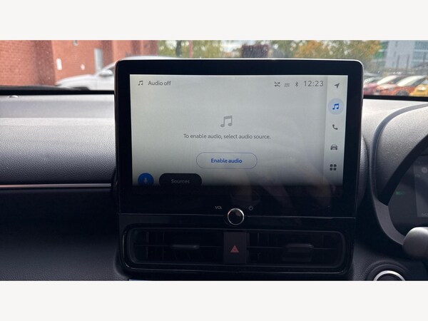 Used Toyota Yaris Cross 2024 for sale - 76260076: Photo 9