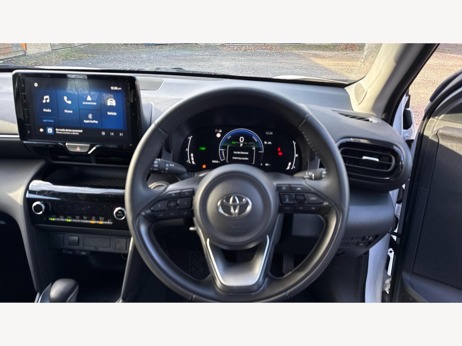 Used Toyota Yaris Cross 2025 for sale - 77109822: Photo 8