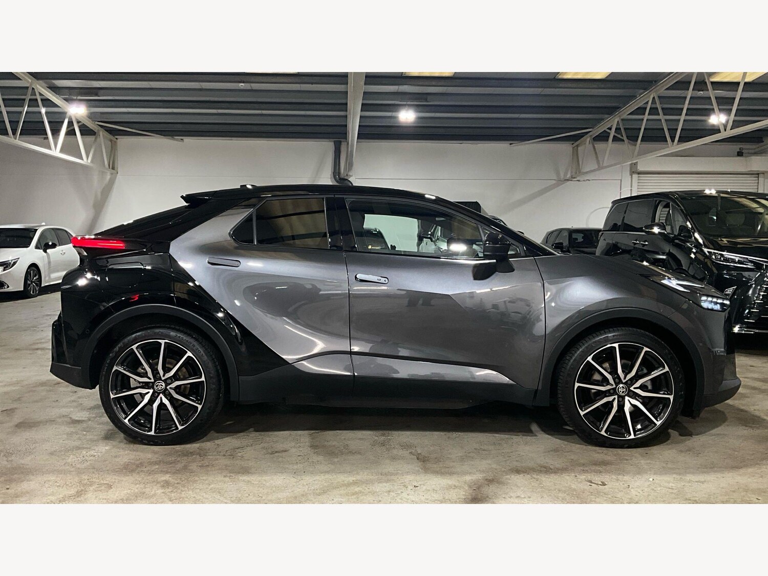 Used Toyota C-HR for sale - 77824231: Photo 18