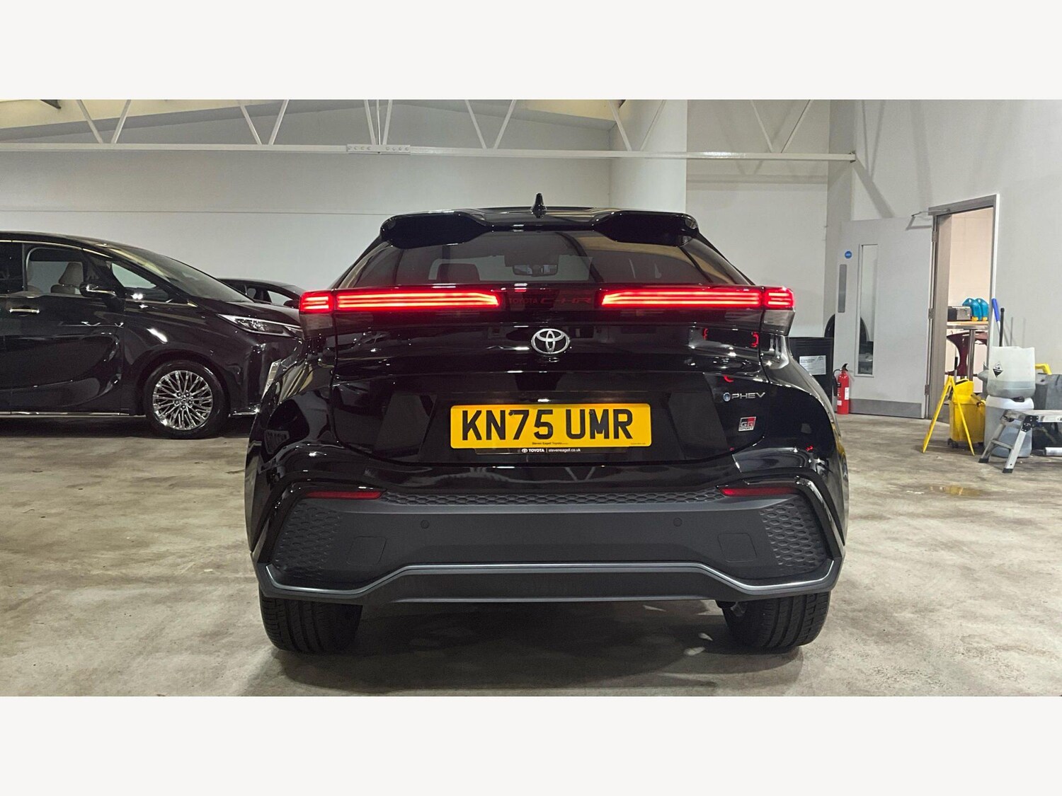 Used Toyota C-HR for sale - 77824231: Photo 21