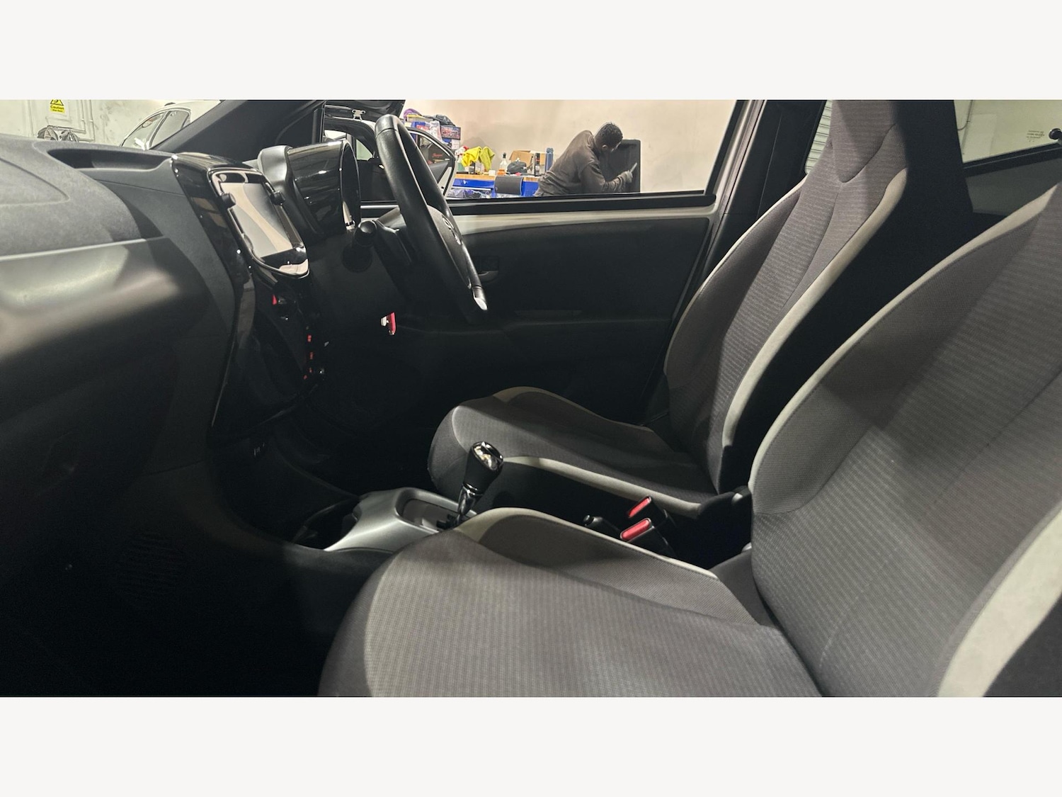 Used Toyota AYGO 2021 for sale - 77040051: Photo 12